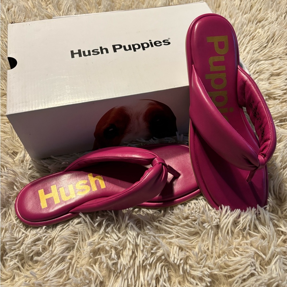 NWT Hush Puppies Emily Toe Post Sandals - Very Berry